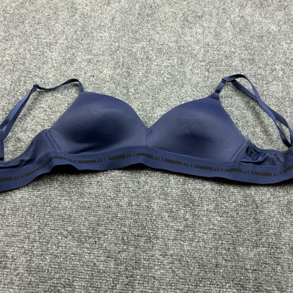 PINK by Victoria’s Secret Blue Wear Everywhere Wireless Lightly Lined size: 32C
